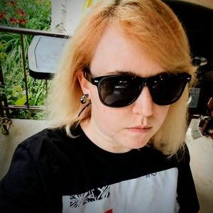 Meet your Posher, Becky